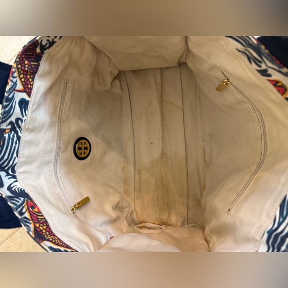 TORY BURCH ELLA FISH TOTE - Picture 2 of 4